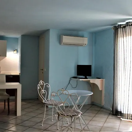 Les Oliviers Aparthotel Porto Azzurro