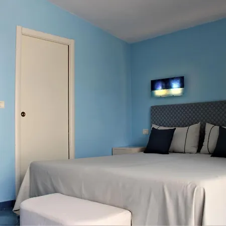 Les Oliviers Aparthotel 3*