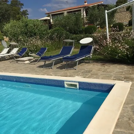 Les Oliviers Aparthotel 3*