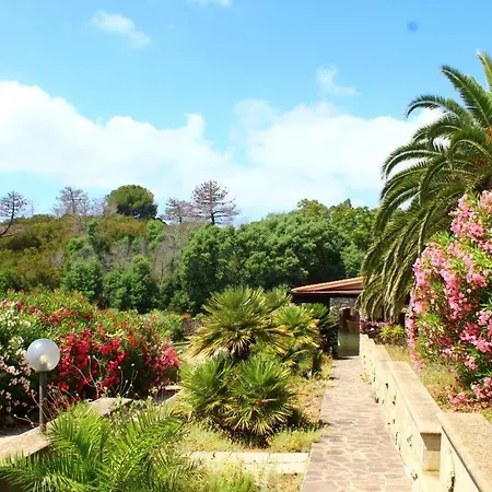 Les Oliviers Aparthotel 3*