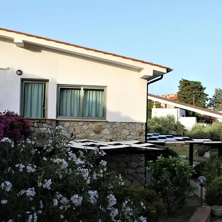 Les Oliviers Aparthotel 3*