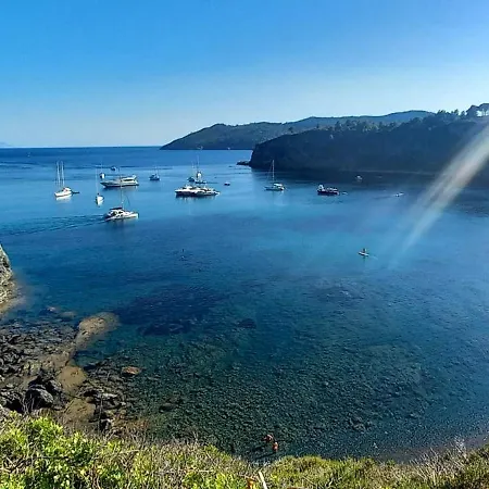 Les Oliviers Lägenhetshotell Porto Azzurro