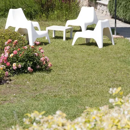 Lägenhetshotell Les Oliviers Porto Azzurro