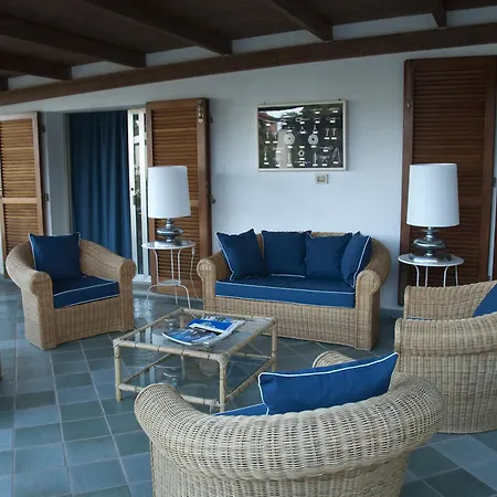 Les Oliviers Porto Azzurro