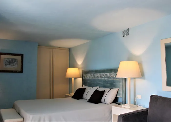 Les Oliviers Porto Azzurro