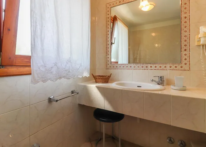 Les Oliviers Apart Otel Porto Azzurro