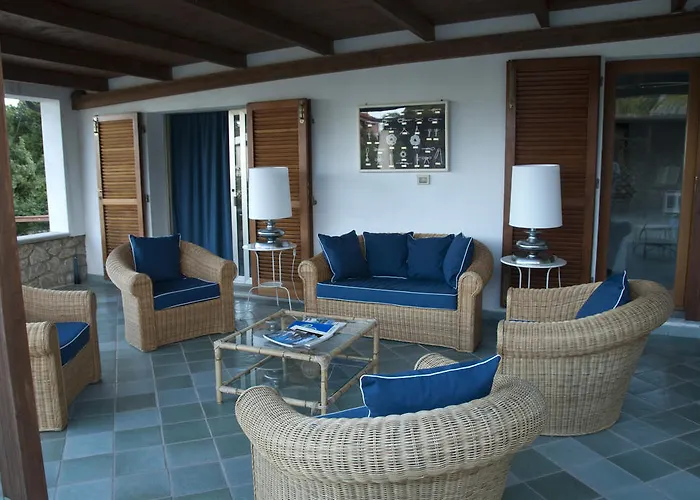 Les Oliviers Porto Azzurro