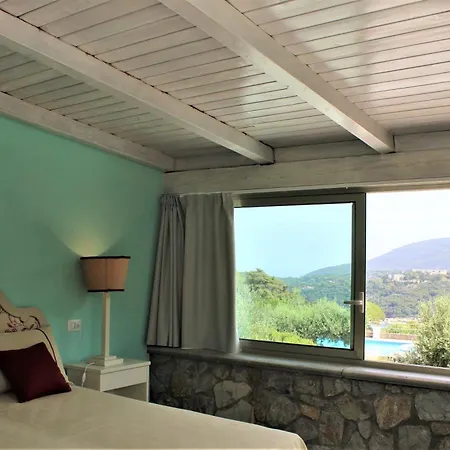 Les Oliviers Lejlighedshotel Porto Azzurro